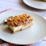 Æble cheesecake med crumble