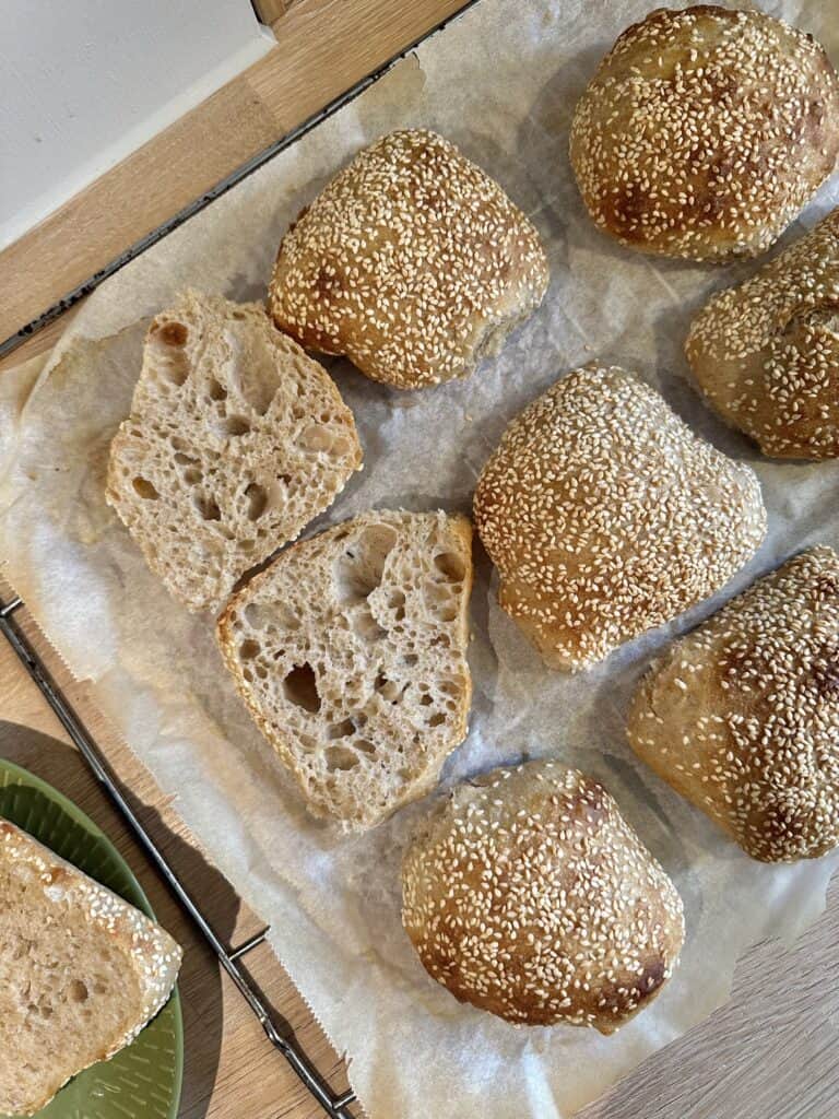 Nem opskrift på lækre surdejsboller for begyndere