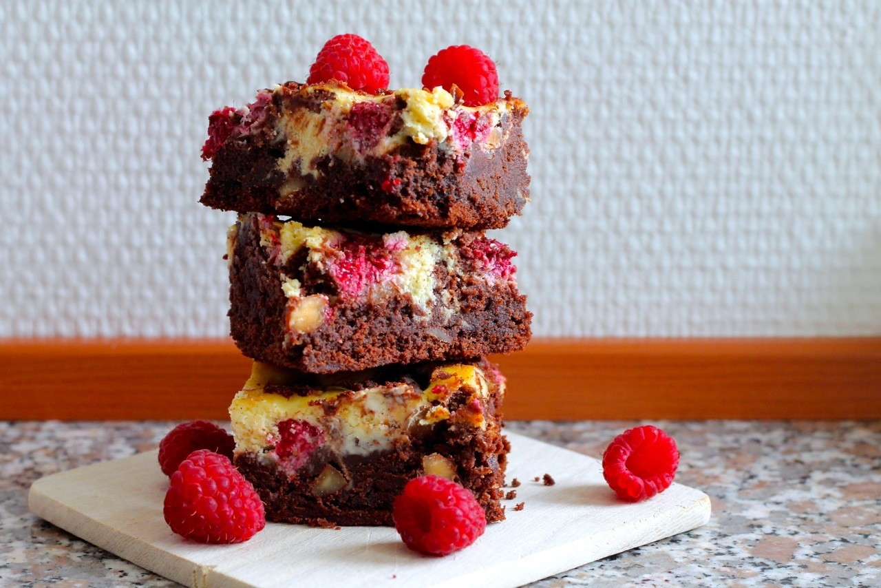 Cheesecake brownie med hindbær