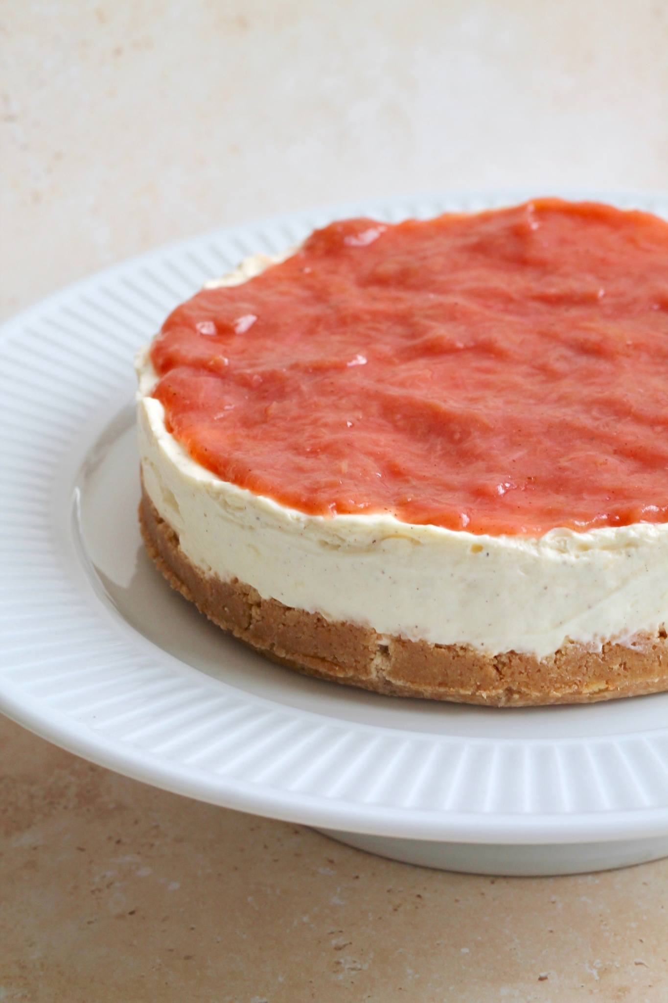 Cheesecake med rabarber - cheesecake uden husblas