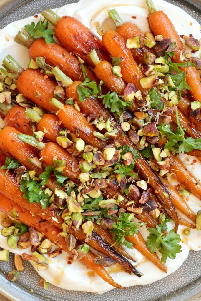 Grillede gulerødder med ricotta, honning og pistacienødder