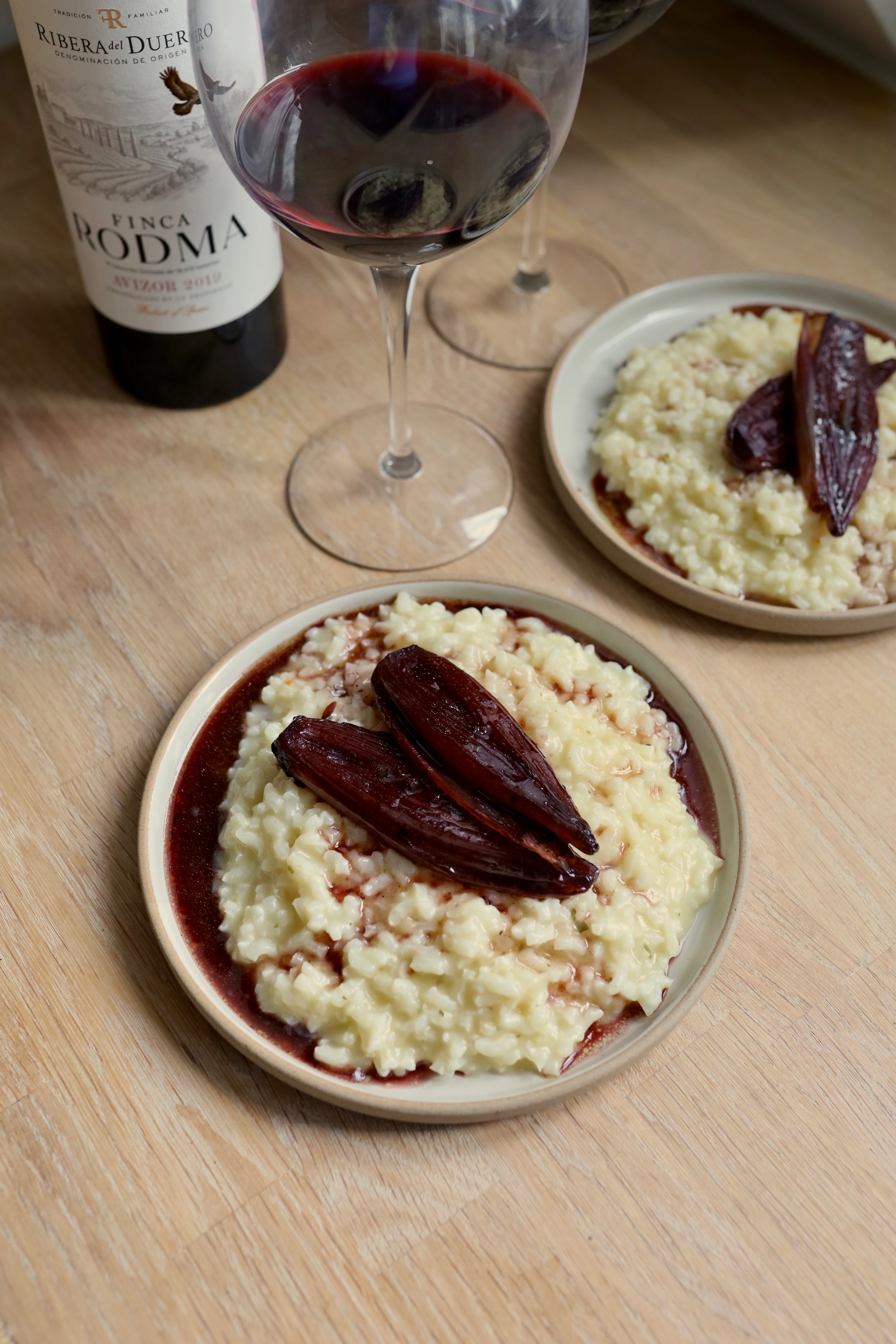 Risotto med løg i rødvin