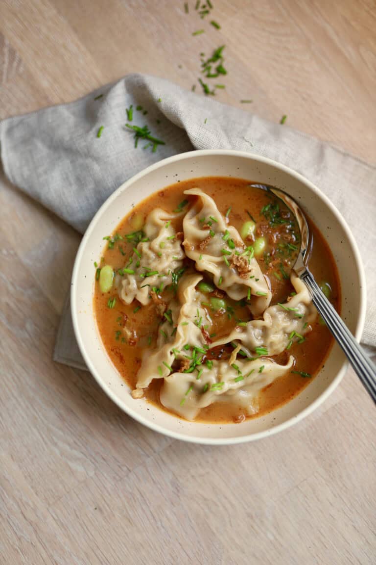 Opskrift på Rød karry suppe med dumplings