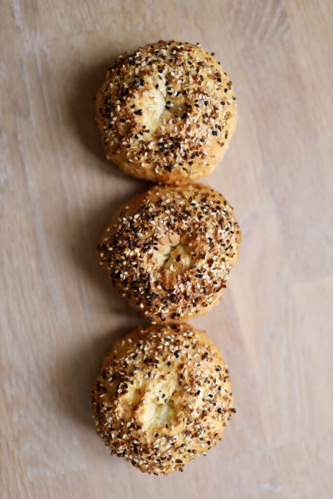 Two ingredient bagels - opskrift på nemme bagels med kun to ingredienser