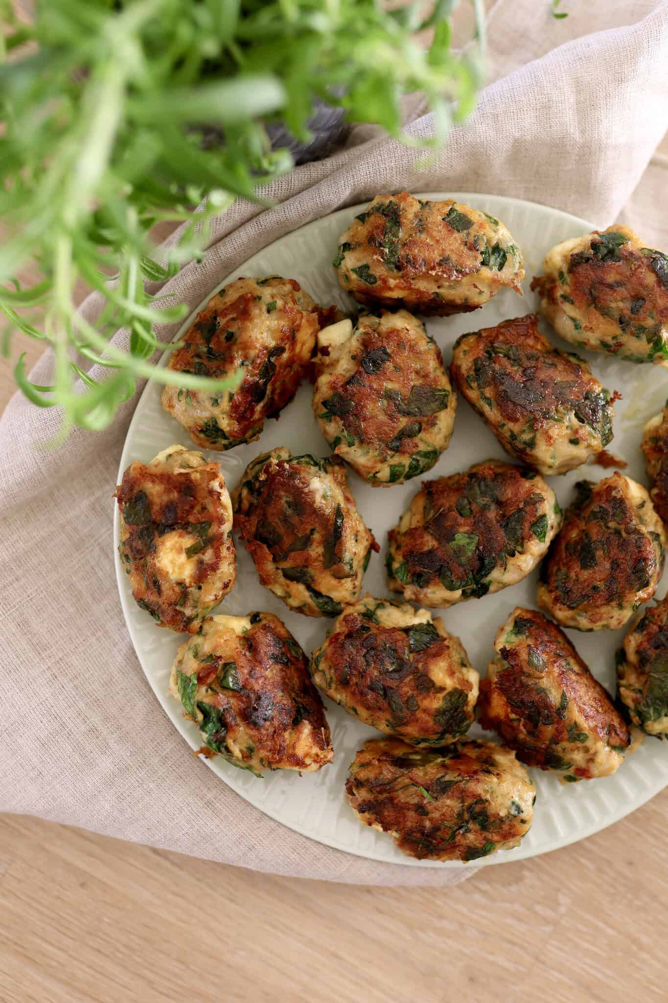 Græske kyllingefrikadeller