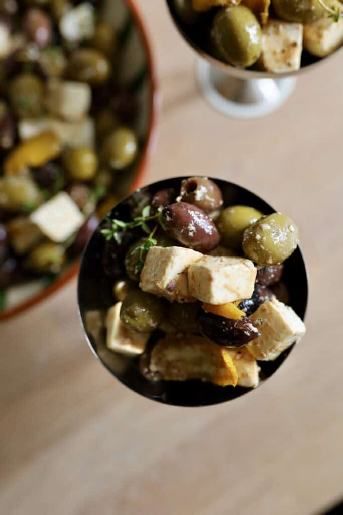 Marinerede oliven med feta opskrift