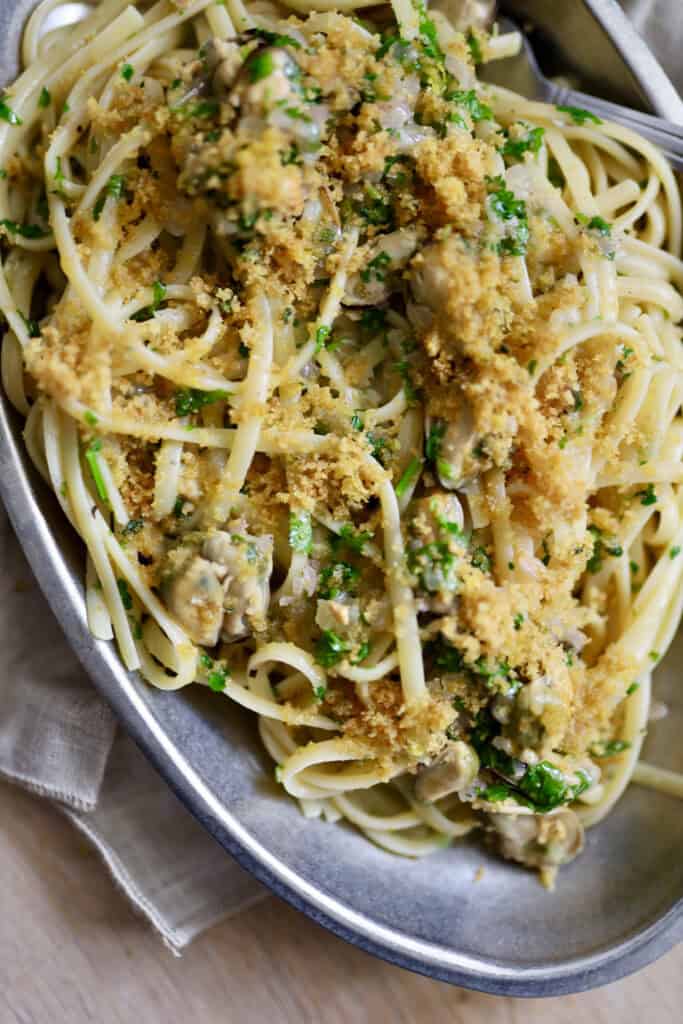 Nem pasta med muslinger med muslinger fra dåse, konserves. Aftensmad på 20 minutter