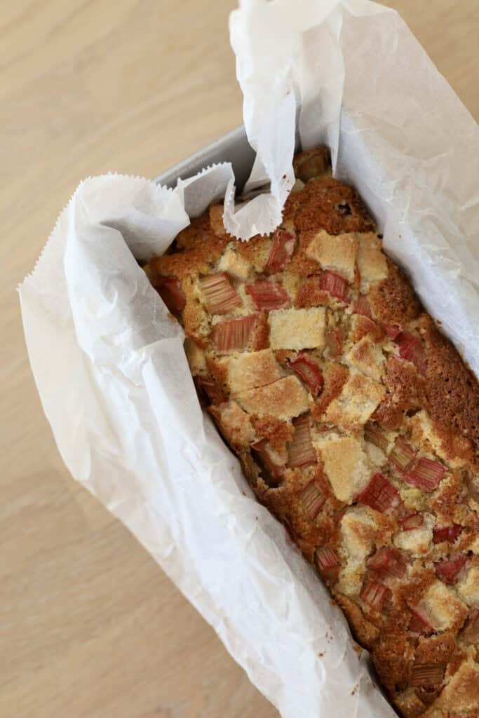 Rabarberkage med marcipan og ricotta