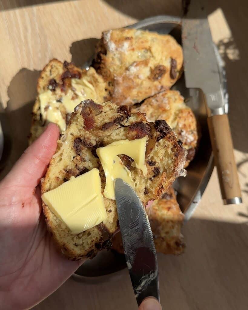 Protein scones med hytteost opskrift